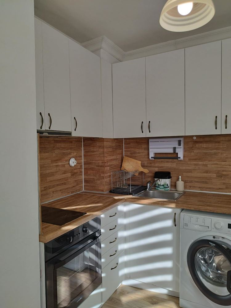 Център,гарсониера ,юг,обзаведена с мебели и техника - 0