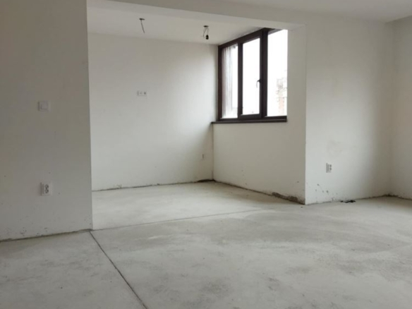 Тристаен апартамент ново строителство до Градска градина - 0