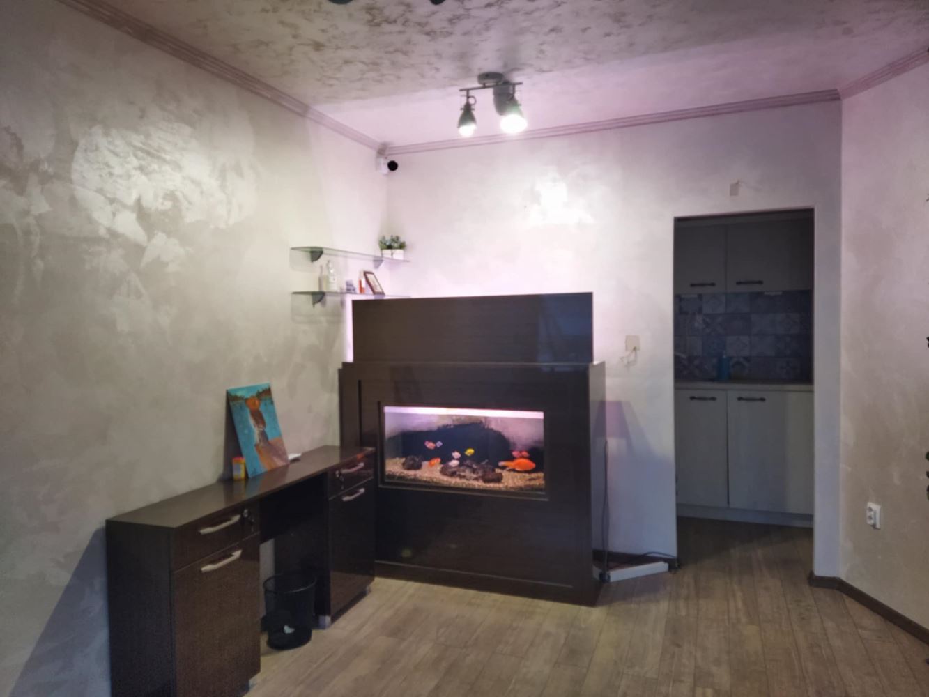 Салон за козметични и терапевтични услуги под наем – център-0 Салон за козметични и терапевтични услуги под наем - център - 0