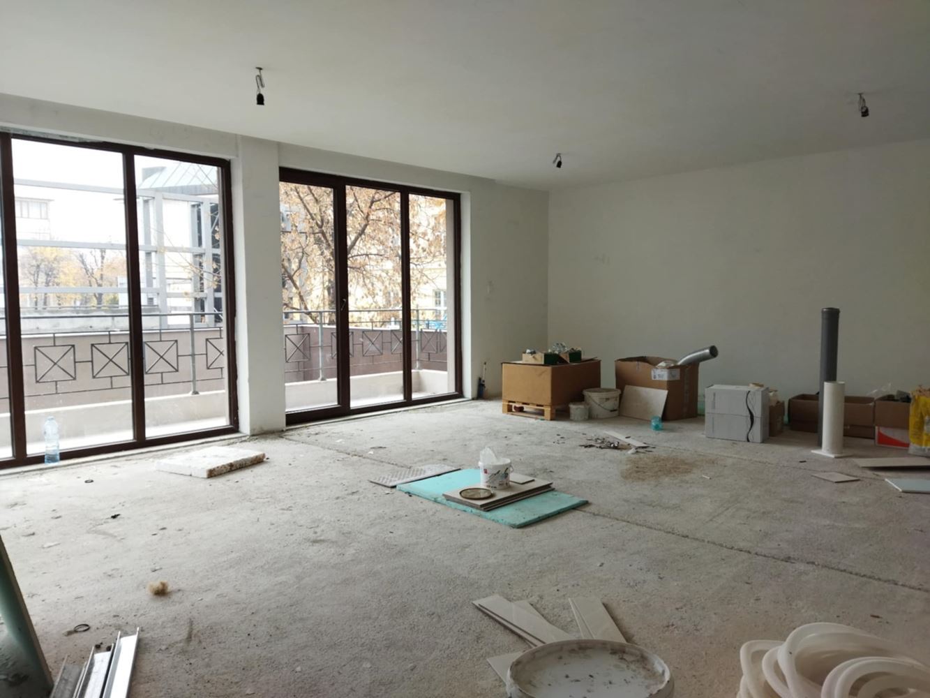 Κέντρο - προς πώληση δύο υπνοδωματίων, κοντά στην πόλη Κήπος, H. С. + Χώρος στάθμευσης-0 Център - продава тристаен, близо до Градска градина, Н. С. + Паркомясто - 0