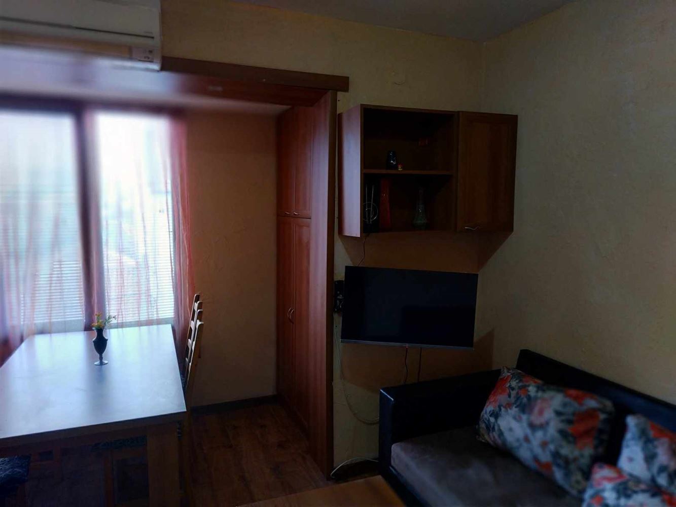 Широк център,не е синя зона,апартамент с 1 спалня-0 Широк център,не е синя зона,апартамент с 1 спалня - 0