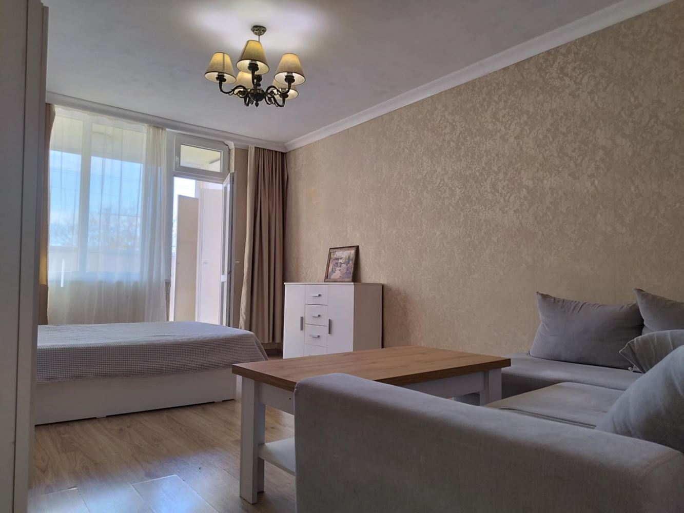 Център,гарсониера ,юг,обзаведена с мебели и техника - 0