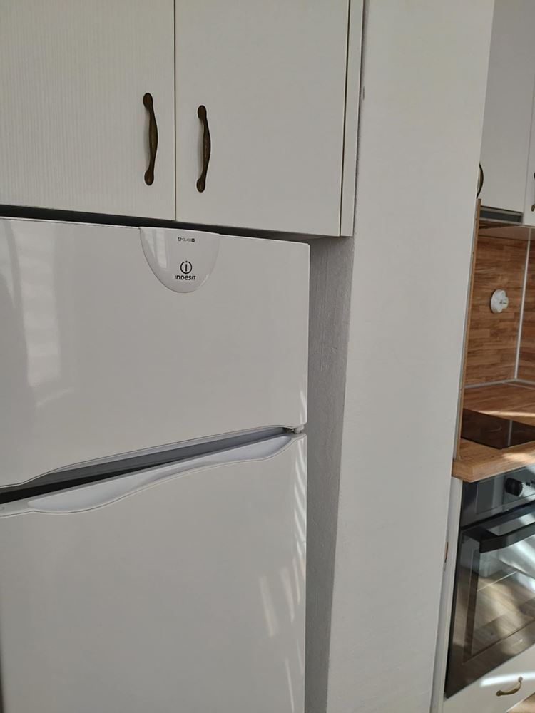 Център, Тухлена гарсониера с ТЕЦ, две самостоятелни стаи, след ремонт, обзаведена, ет.2, асансьор - 0