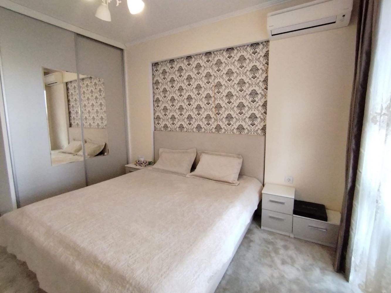 Многостаен апартамент, комфорт и удобство на 120кв.м в Центъра на града-0 Многостаен апартамент, комфорт и удобство на 120кв.м в Центъра на града - 0