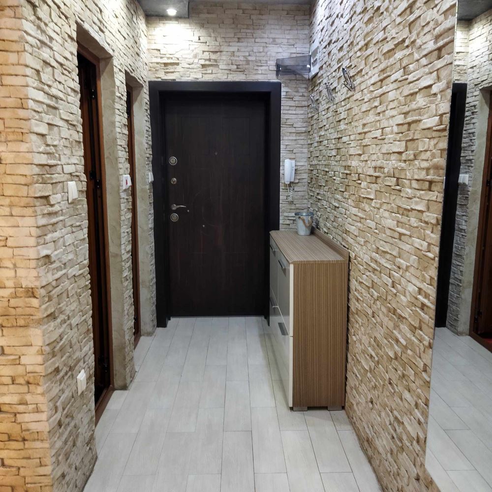 кв. Стоян Заимов, Двухкомнатная кирпичная квартира в аренду, с ТЭЦ и горячей водой, отремонтированная, меблированная-0 кв. Стоян Заимов, Двустаен тухлен апартамент под наем, с ТЕЦ и топла вода, ремонтиран, обзаведен - 0