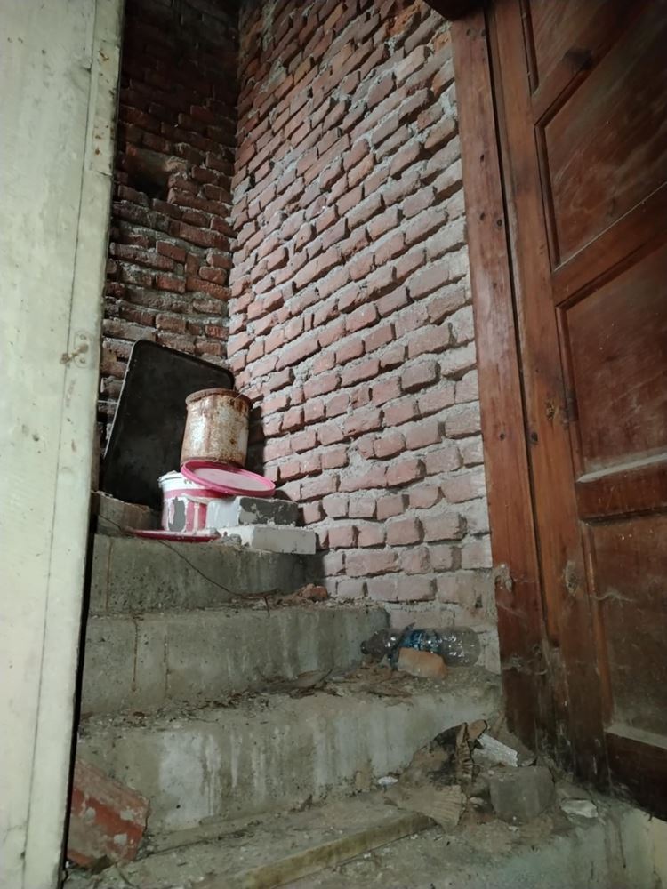 Парцел с къща и търговски обект в ЦГЧ, до пл. Хаджи Димитър и Централна поща-0 Парцел с къща и търговски обект в ЦГЧ, до пл. Хаджи Димитър и Централна поща - 0