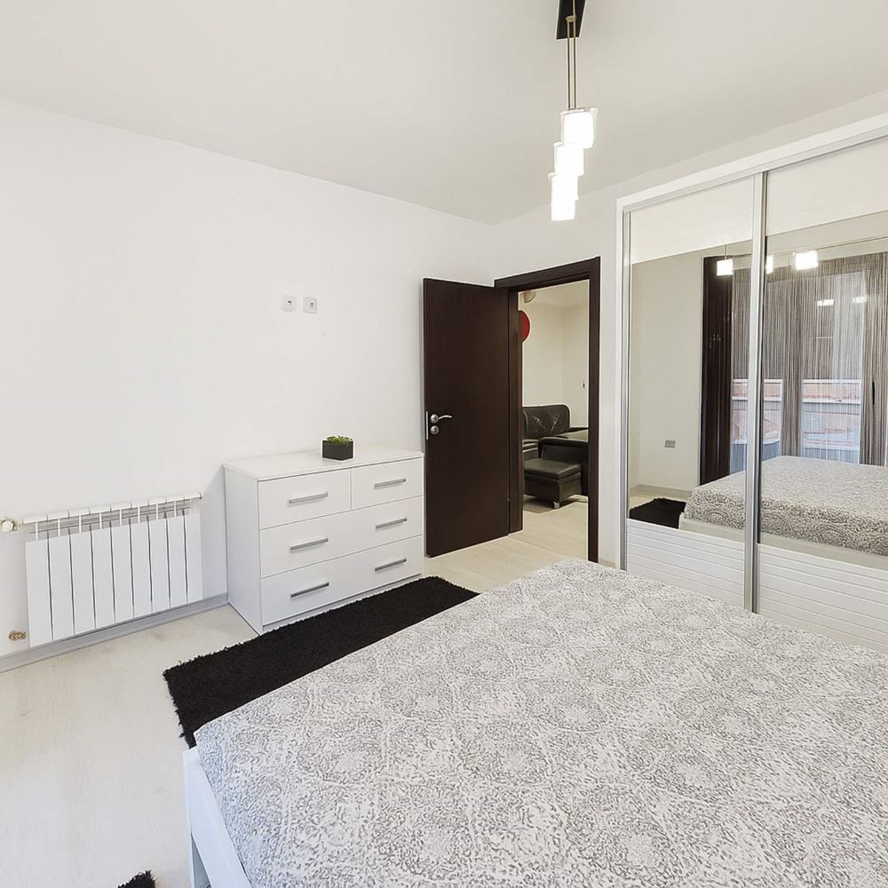 Център - до градска градина, дава под наем уютен, двустаен апартамент - 0