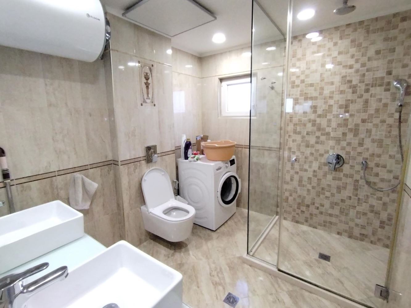 Многостаен апартамент, комфорт и удобство на 120кв.м в Центъра на града-0 Многостаен апартамент, комфорт и удобство на 120кв.м в Центъра на града - 0