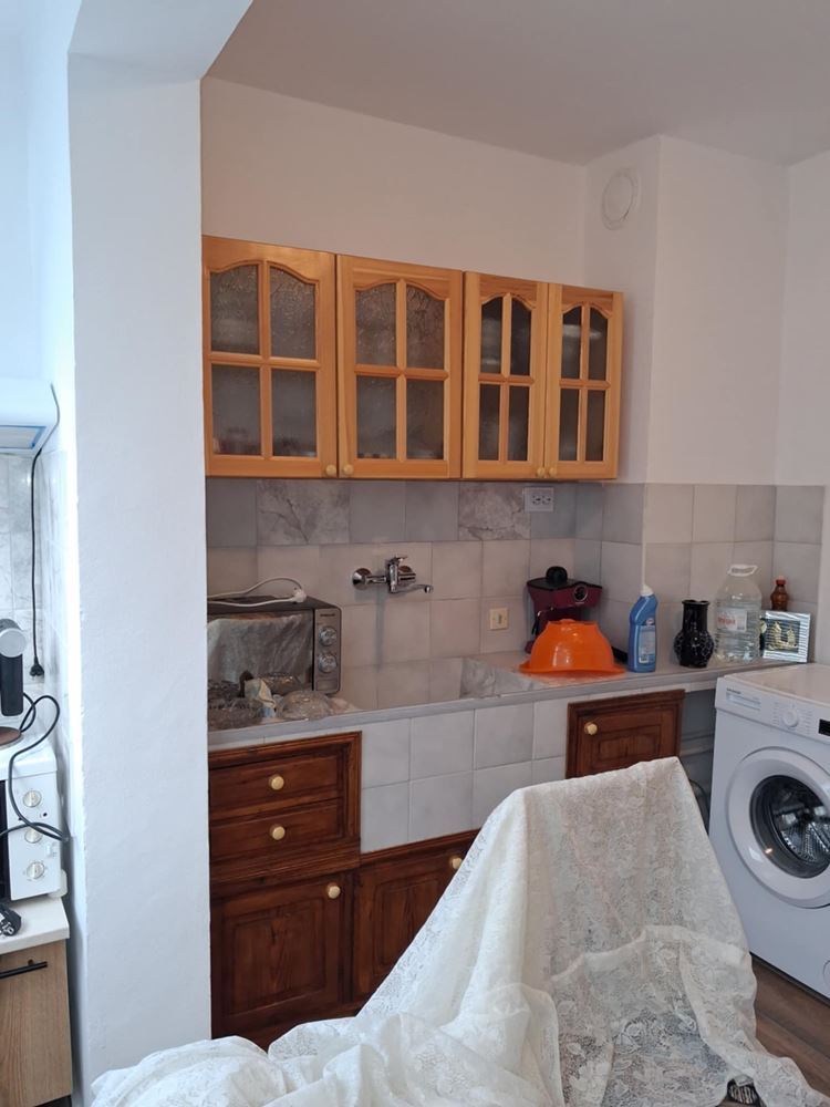 кв. ”Българка”- дава под наем двустаен, след ремонт, обзаведен, ТЕЦ-0 кв. ”Българка”- дава под наем двустаен, след ремонт, обзаведен, ТЕЦ - 0