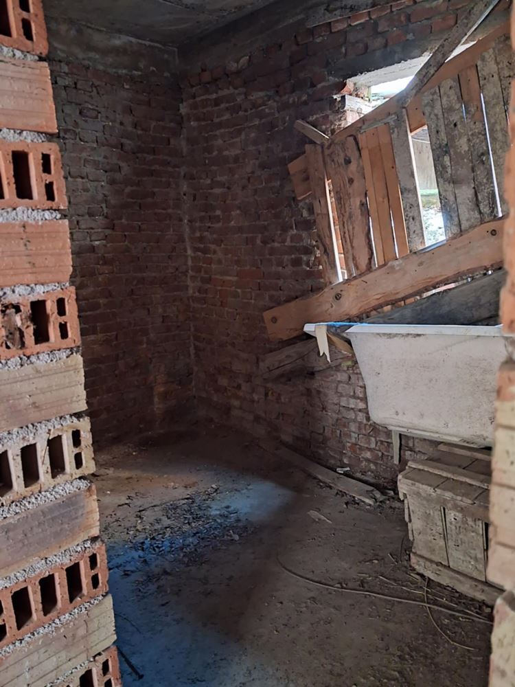 Viertel. ”Klutsohor” - Haus mit Hof zu verkaufen im unteren Teil des Viertels-0 кв. ”Клуцохор” - продава къща с двор в ниската част на квартала - 0