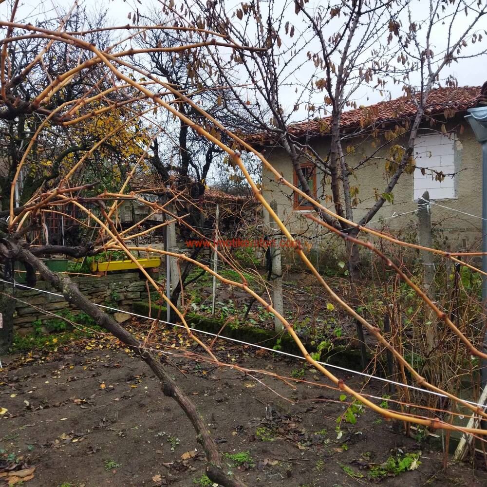 с. Zheravna - two houses in one yard-0 с. ЖЕРАВНА - продава две къщи в един двор - 0