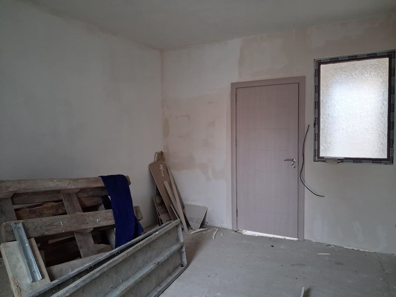 Двуетажна къща с двор в центъра на Сливен-0 Двуетажна къща с двор в центъра на Сливен - 0