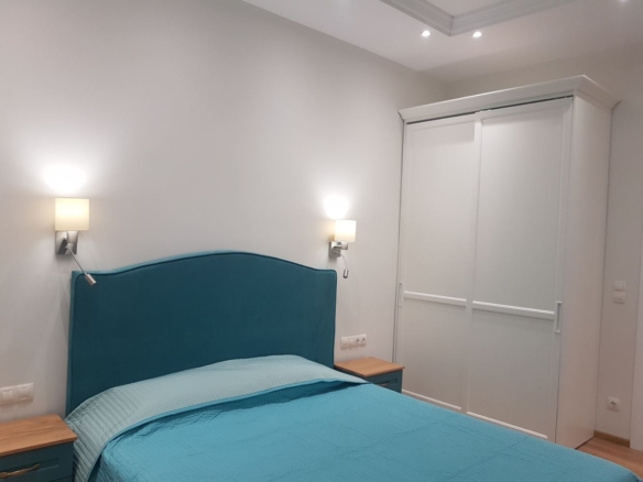 Ларго,стилен,напълно обзаведен апартамент с 1 спалня - 0