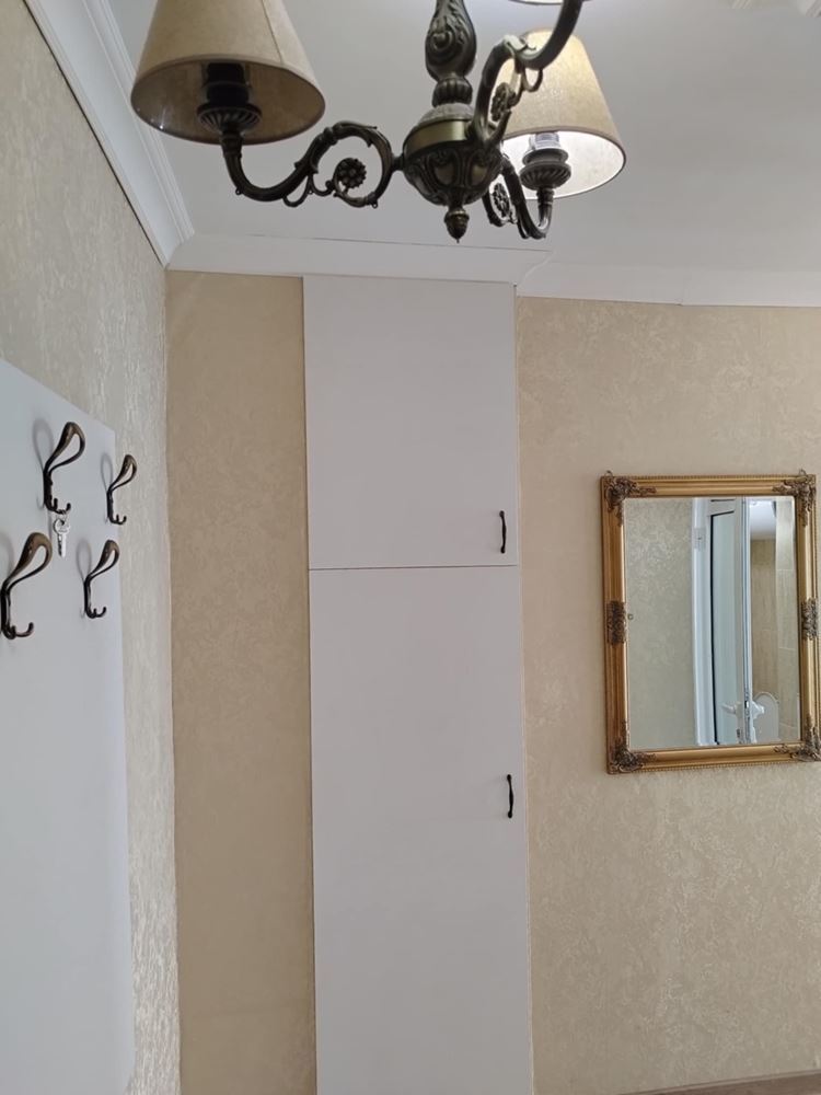 Центр, студия, юг, с мебелью и техникой-0 Център,гарсониера ,юг,обзаведена с мебели и техника - 0