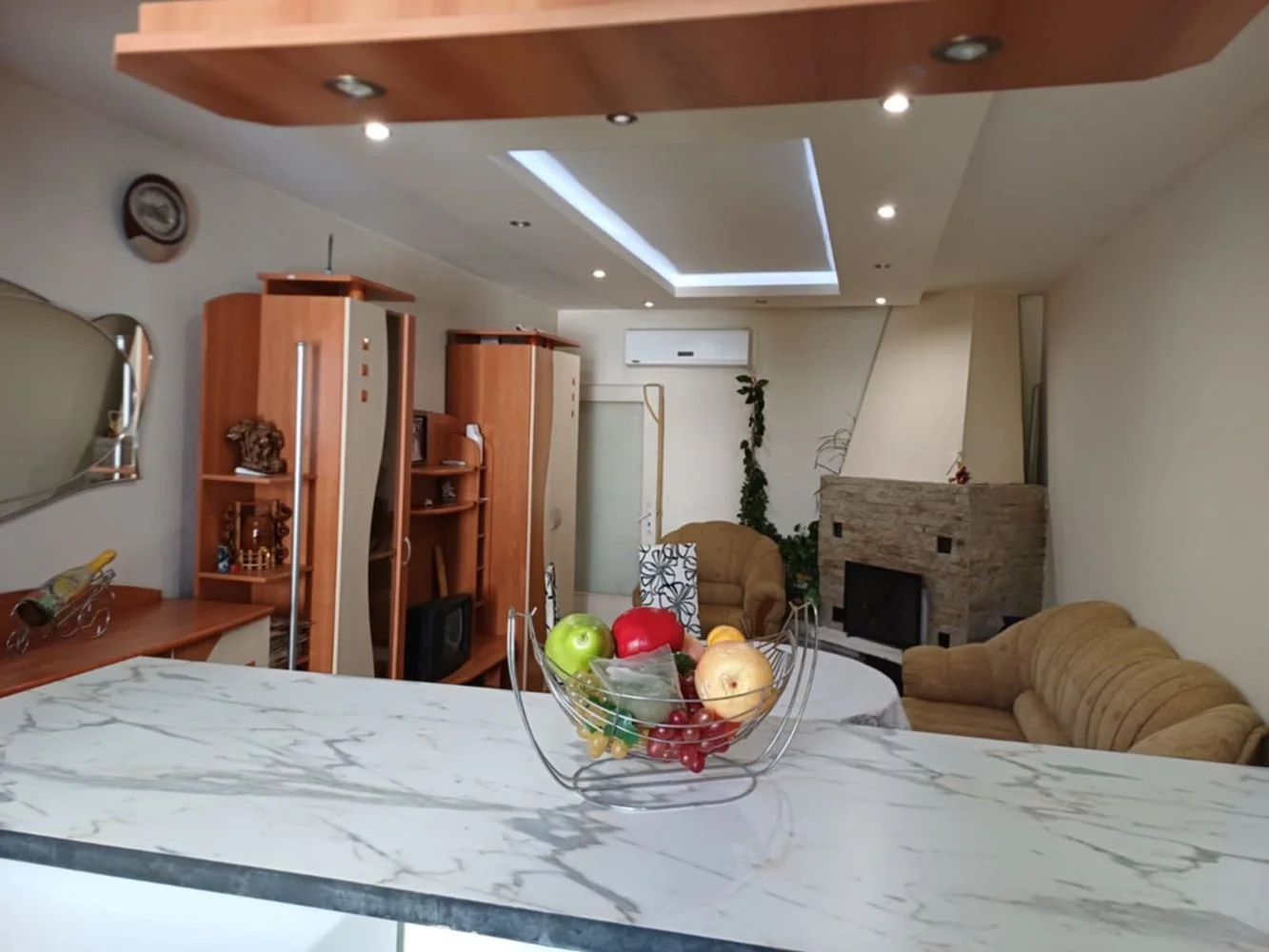 Quartal. Klutsohor, Ein-Zimmer-Wohnung, umgewandelt in zwei Schlafzimmer, möbliert, nach der Renovierung-0 Stadtteil Klutsohor, Zweizimmerwohnung, zu einer Dreizimmerwohnung umgebaut, möbliert, renoviert – 0