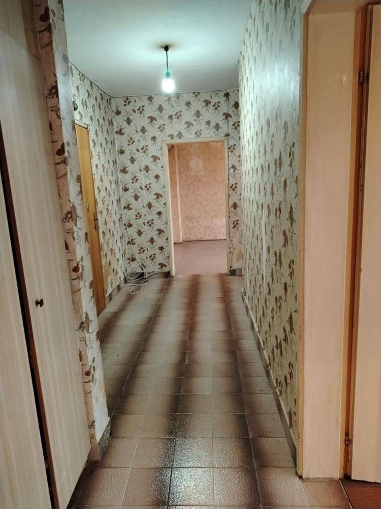 Център, Голям двустаен апартамент, тухла, ТЕЦ, саниран, с възможност за втора спалня-0 Център, Голям двустаен апартамент, тухла, ТЕЦ, саниран, с възможност за втора спалня - 0