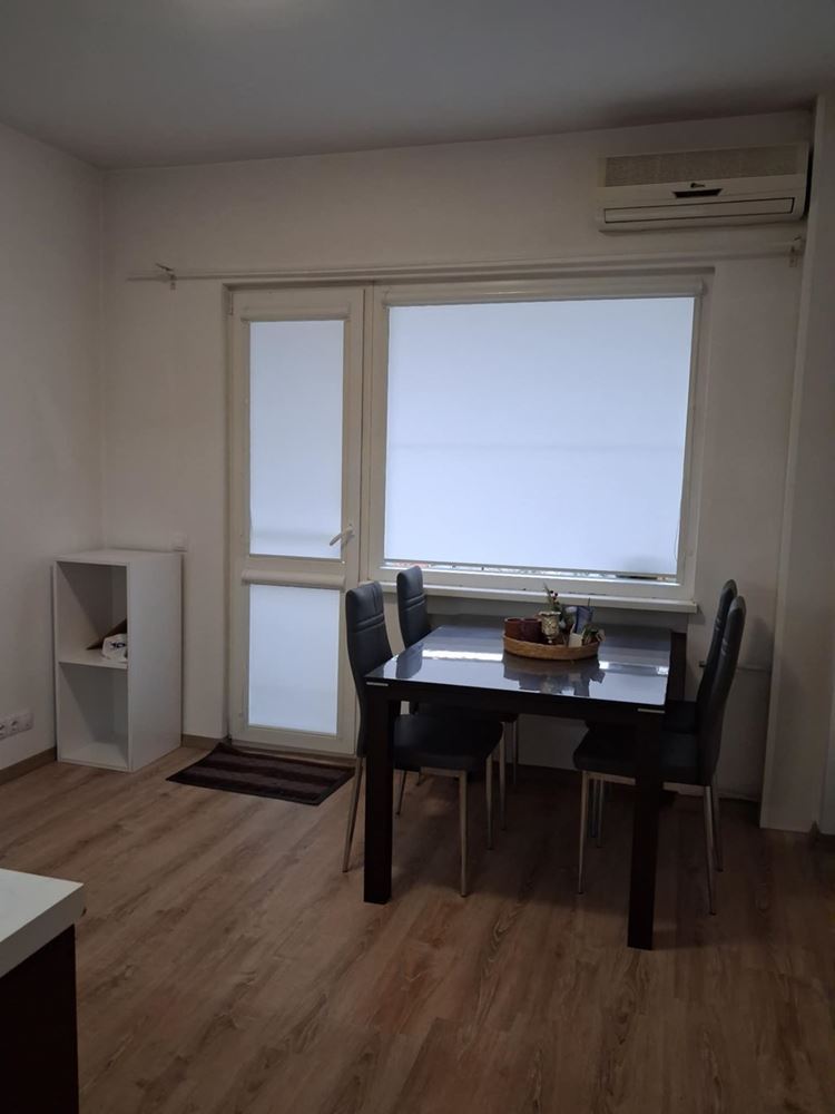 ТОП ЛОКАЦИЯ за офис или живеене ет.1,тухла-0 ТОП ЛОКАЦИЯ за офис или живеене ет.1,тухла - 0