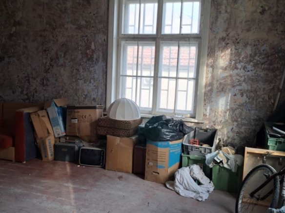 кв. ”Клуцохор” - продава къща с двор в ниската част на квартала - 0