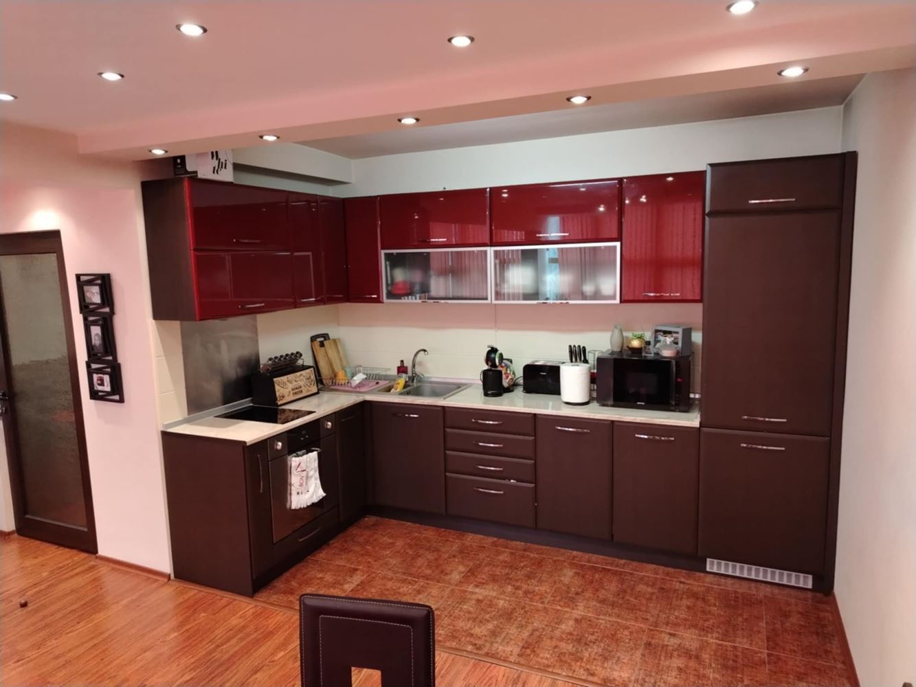 квартал. Дружба, Просторная двухкомнатная квартира в аренду, Меблированная, парковочное место-0 кв. Дружба, Просторен двустаен апартамент под наем, Обзаведен, паркомясто - 0