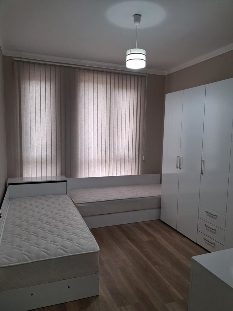 кв. ”Сини Камъни” – луксозен, две спални, първи наематели, ТЕЦ-0 кв. ”Сини Камъни” - луксозен, две спални, първи наематели, ТЕЦ - 0