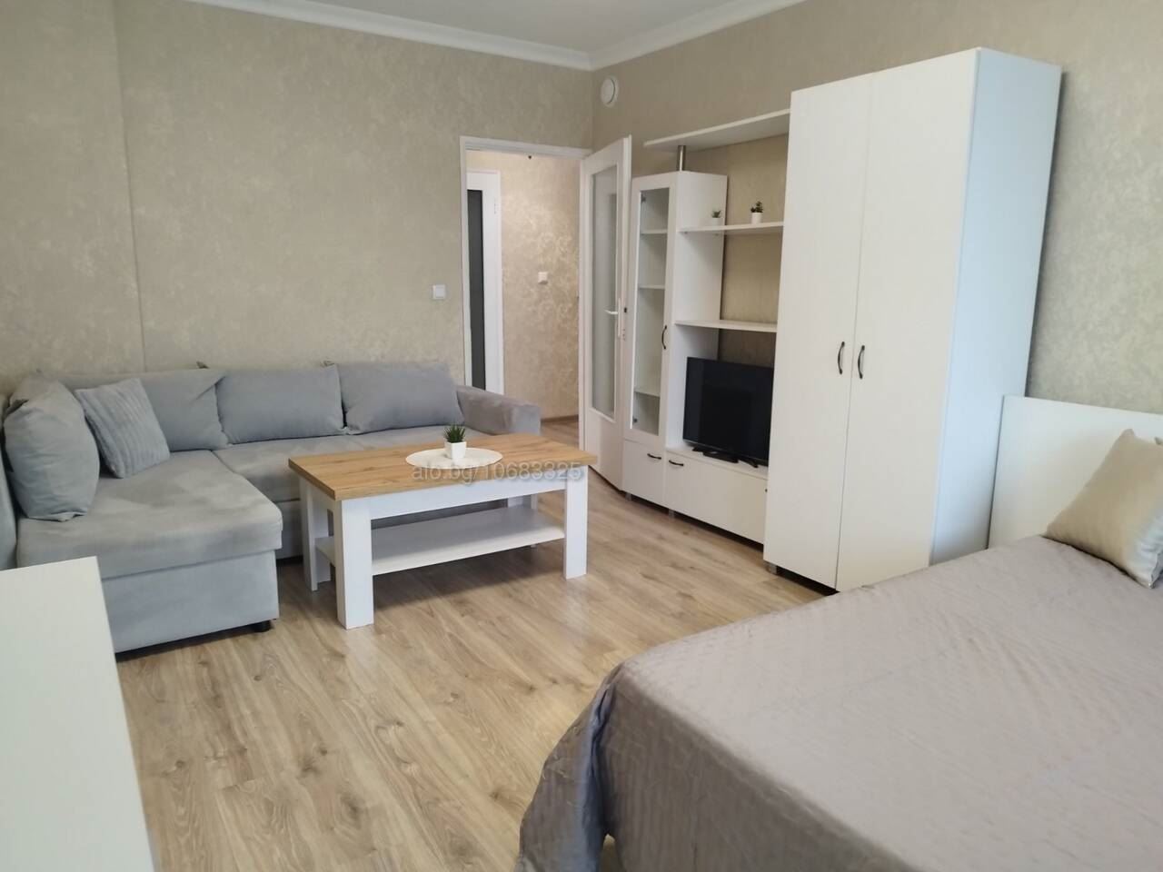 Центр, студия, юг, с мебелью и техникой-0 Център,гарсониера ,юг,обзаведена с мебели и техника - 0