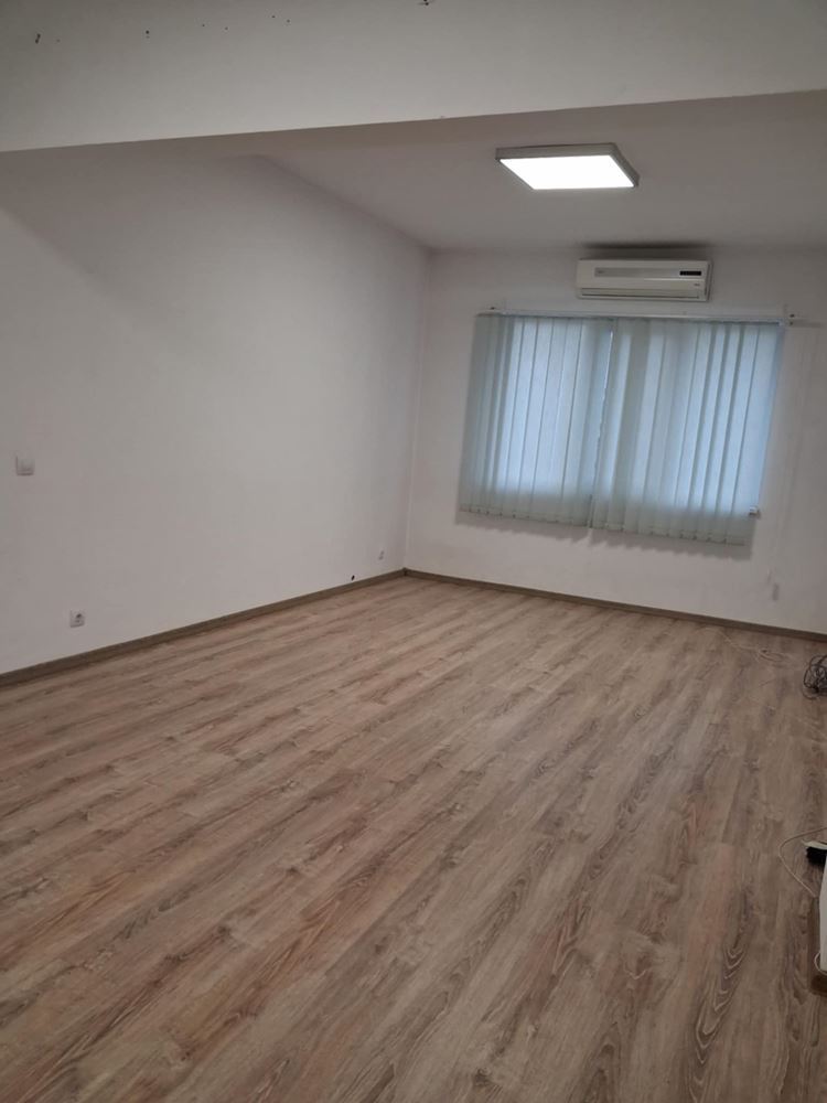 ТОП ЛОКАЦИЯ за офис или живеене ет.1,тухла-0 ТОП ЛОКАЦИЯ за офис или живеене ет.1,тухла - 0