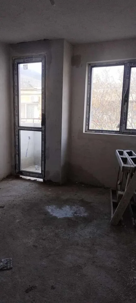 in der Nähe des Platzes. Levski - Zu verkaufen Zwei-Zimmer-Wohnung, N. С.-0 in der Nähe des Levski-Platzes – 3-Zimmer-Wohnung zu verkaufen, N. S. – 0