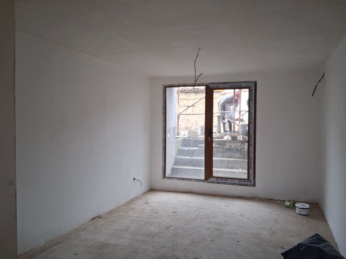 Двуетажна къща с двор в центъра на Сливен-0 Двуетажна къща с двор в центъра на Сливен - 0