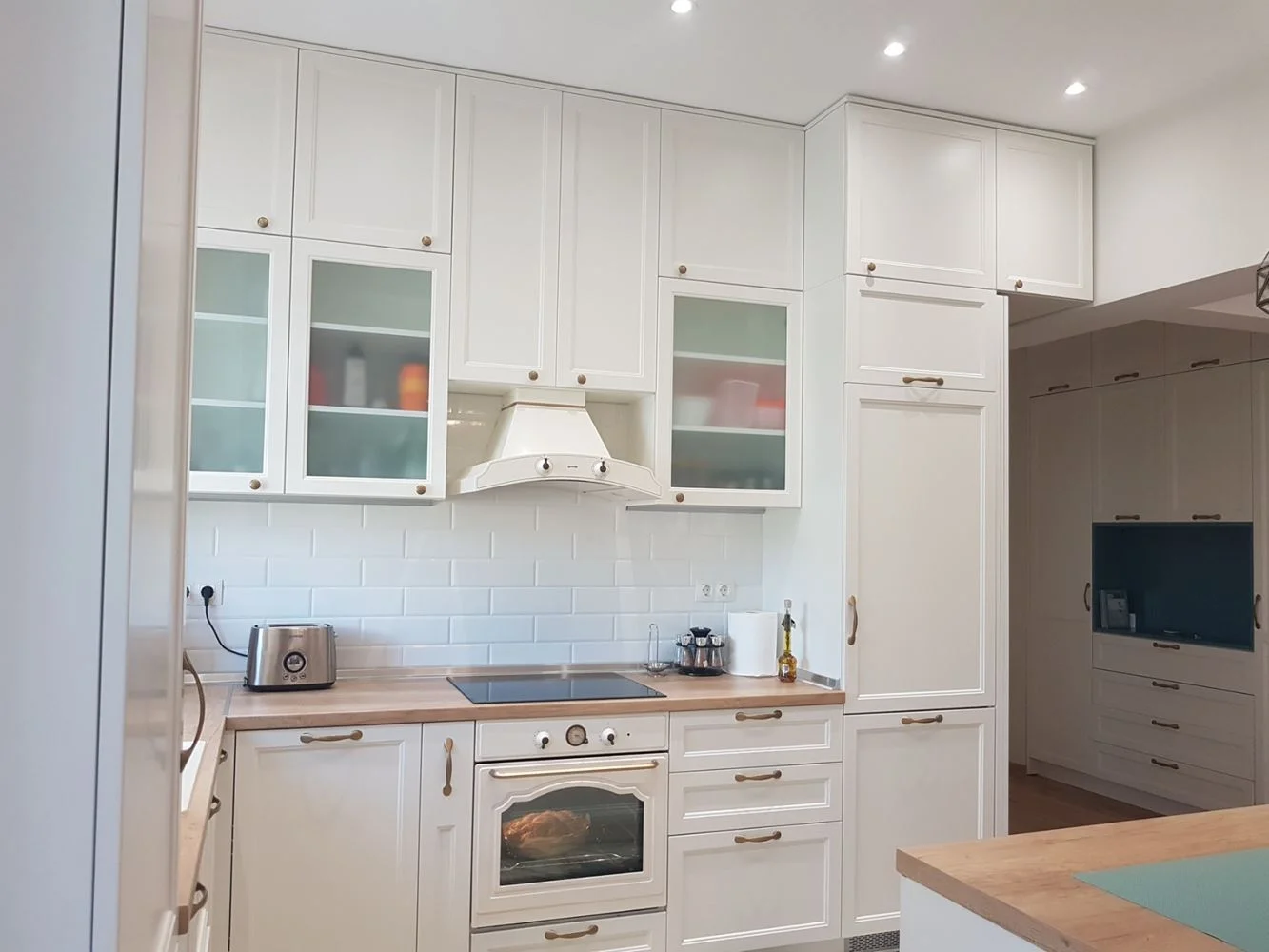 Largo, stilvoll, voll möbliert 1 Schlafzimmer Wohnung-0 Geräumige, stilvolle, komplett eingerichtete 1-Zimmer-Wohnung – 0