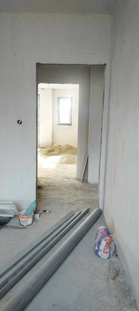 in der Nähe des Platzes. Levski - Zu verkaufen Zwei-Zimmer-Wohnung, N. С.-0 in der Nähe des Levski-Platzes – 3-Zimmer-Wohnung zu verkaufen, N. S. – 0