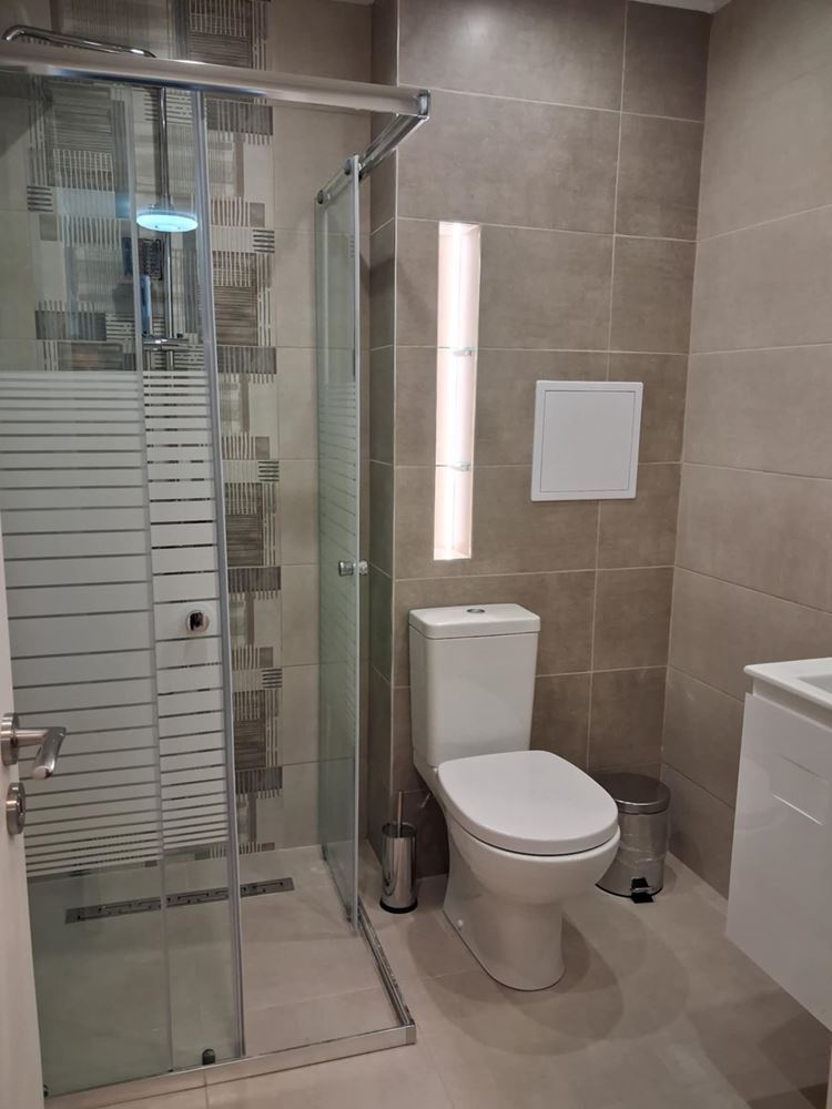 кв. ”Сини Камъни” – луксозен, две спални, първи наематели, ТЕЦ-0 кв. ”Сини Камъни” - луксозен, две спални, първи наематели, ТЕЦ - 0