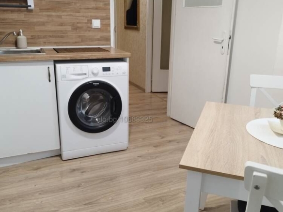 Център,гарсониера ,юг,обзаведена с мебели и техника - 0