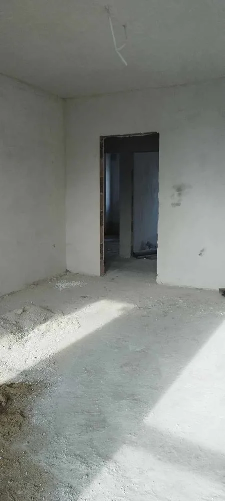 in der Nähe des Platzes. Levski - Zu verkaufen Zwei-Zimmer-Wohnung, N. С.-0 in der Nähe des Levski-Platzes – 3-Zimmer-Wohnung zu verkaufen, N. S. – 0