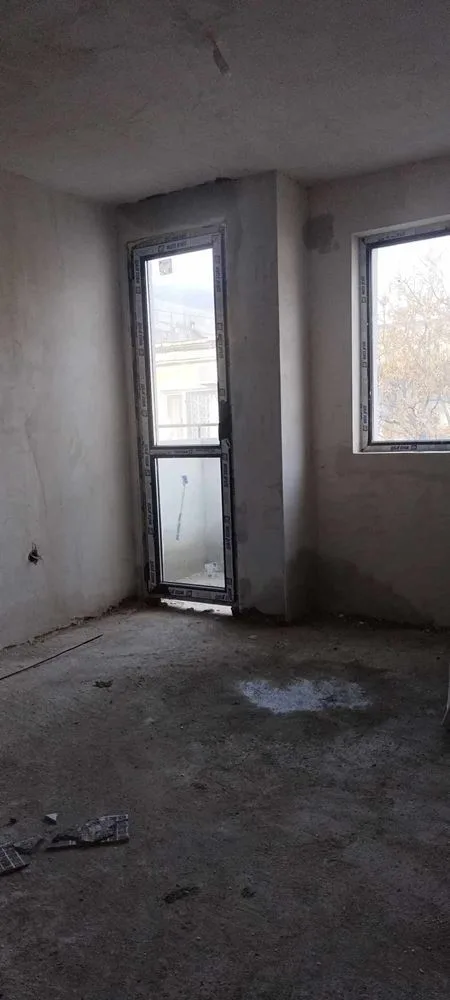 in der Nähe des Platzes. Levski - Zu verkaufen Zwei-Zimmer-Wohnung, N. С.-0 in der Nähe des Levski-Platzes – 3-Zimmer-Wohnung zu verkaufen, N. S. – 0