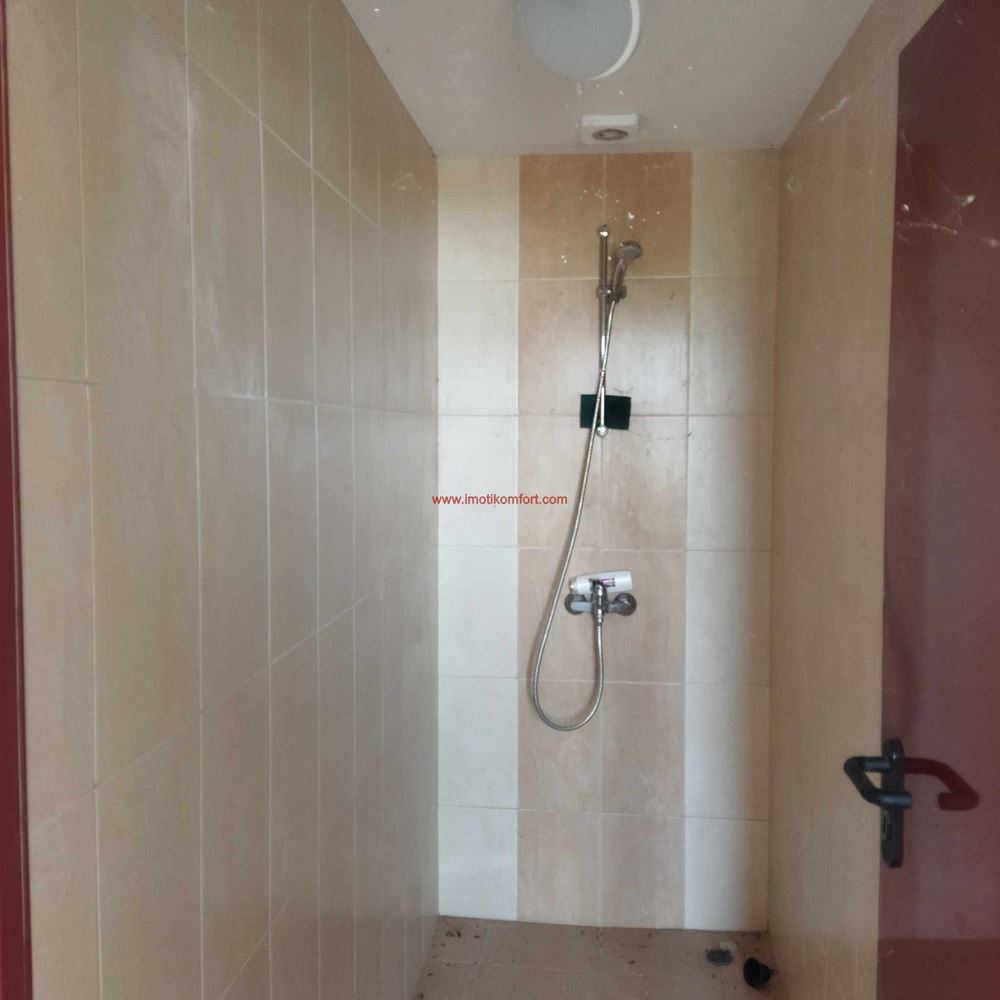 Μεγάλοι βιομηχανικοί χώροι κατάλληλοι για διάφορους τύπους δραστηριοτήτων-0 Продава голямо Промишлено помещение подходящо за различни видове дейност - 0