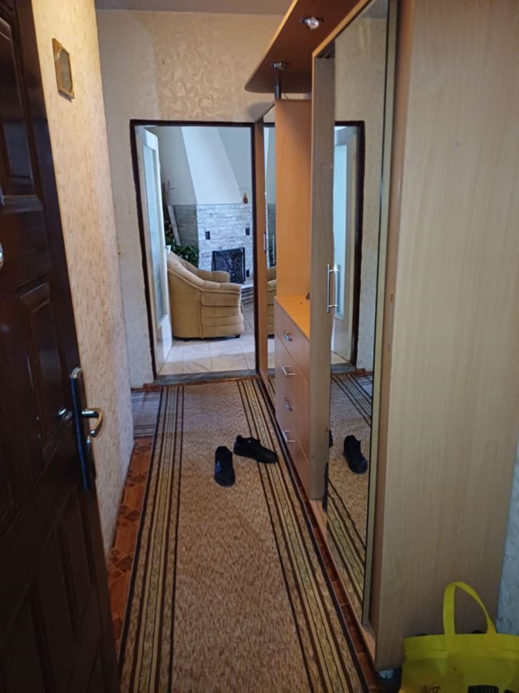 кв. Клуцохор, Двустаен апартамент, преустроен в тристаен, обзаведен, след ремонт-0 кв. Клуцохор, Двустаен апартамент, преустроен в тристаен, обзаведен, след ремонт - 0