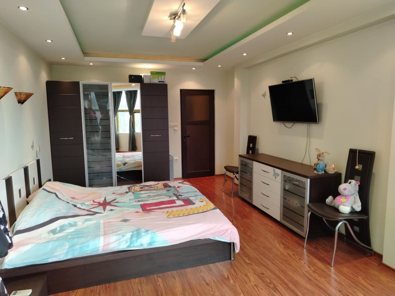 квартал. Дружба, Просторная двухкомнатная квартира в аренду, Меблированная, парковочное место-0 кв. Дружба, Просторен двустаен апартамент под наем, Обзаведен, паркомясто - 0