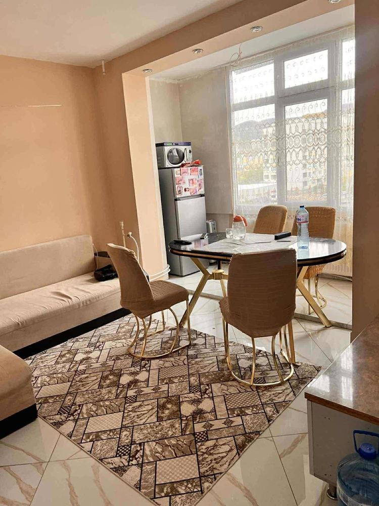 Тристаен апартамент в кв. Даме Груев - Отлично състояние - 0