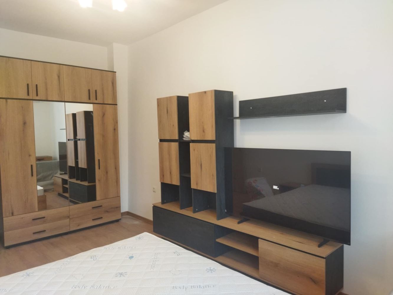 Тристаен апартамент под наем – Ларго-0 Тристаен апартамент под наем - Ларго - 0