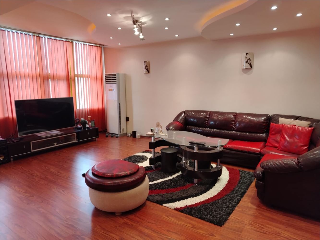 квартал. Дружба, Просторная двухкомнатная квартира в аренду, Меблированная, парковочное место-0 кв. Дружба, Просторен двустаен апартамент под наем, Обзаведен, паркомясто - 0