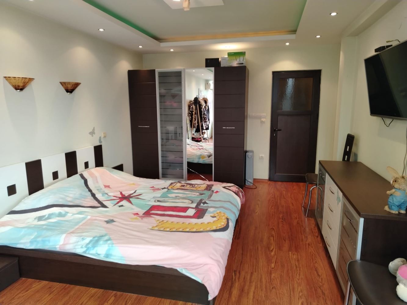 квартал. Дружба, Просторная двухкомнатная квартира в аренду, Меблированная, парковочное место-0 кв. Дружба, Просторен двустаен апартамент под наем, Обзаведен, паркомясто - 0