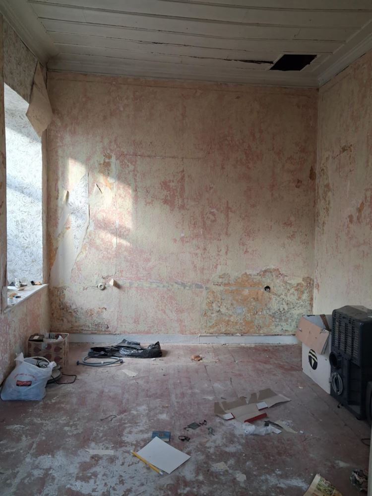 Viertel. ”Klutsohor” - Haus mit Hof zu verkaufen im unteren Teil des Viertels-0 кв. ”Клуцохор” - продава къща с двор в ниската част на квартала - 0