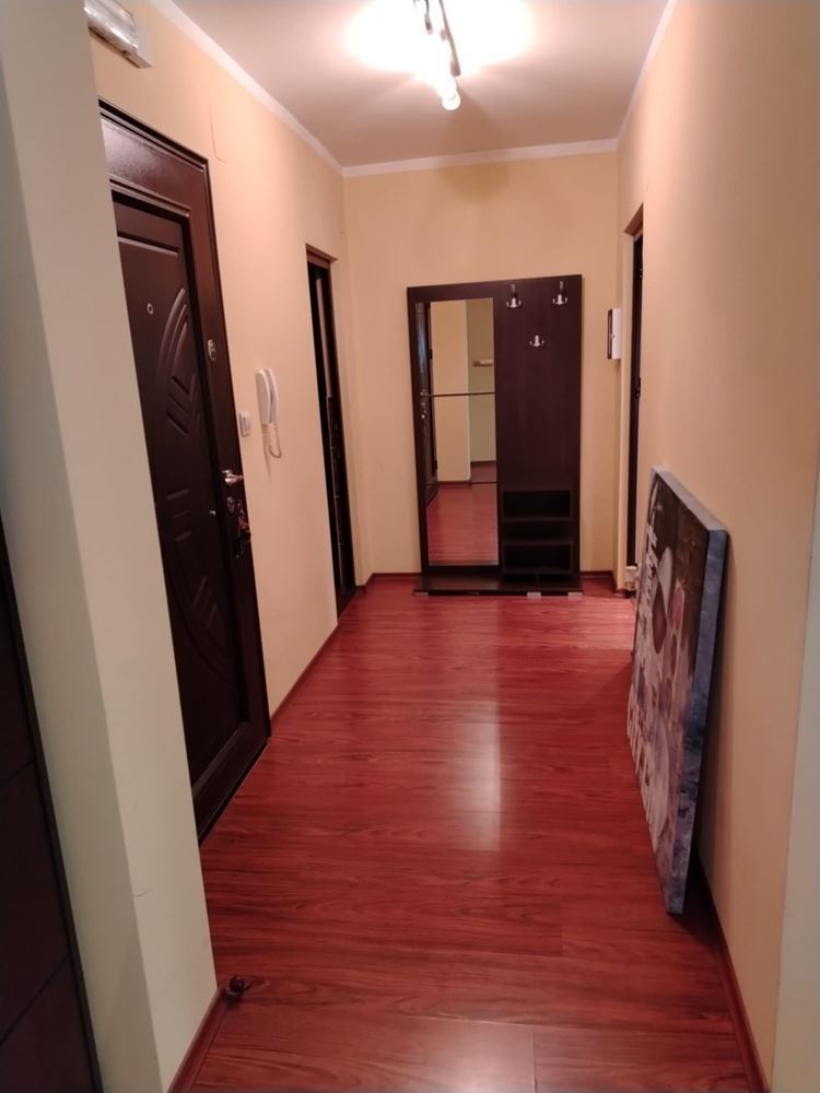 квартал. Дружба, Просторная двухкомнатная квартира в аренду, Меблированная, парковочное место-0 кв. Дружба, Просторен двустаен апартамент под наем, Обзаведен, паркомясто - 0