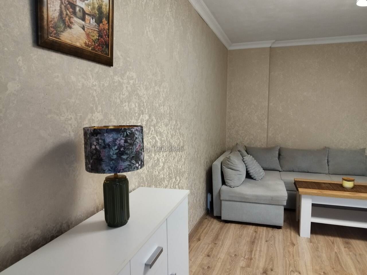 Центр, студия, юг, с мебелью и техникой-0 Център,гарсониера ,юг,обзаведена с мебели и техника - 0