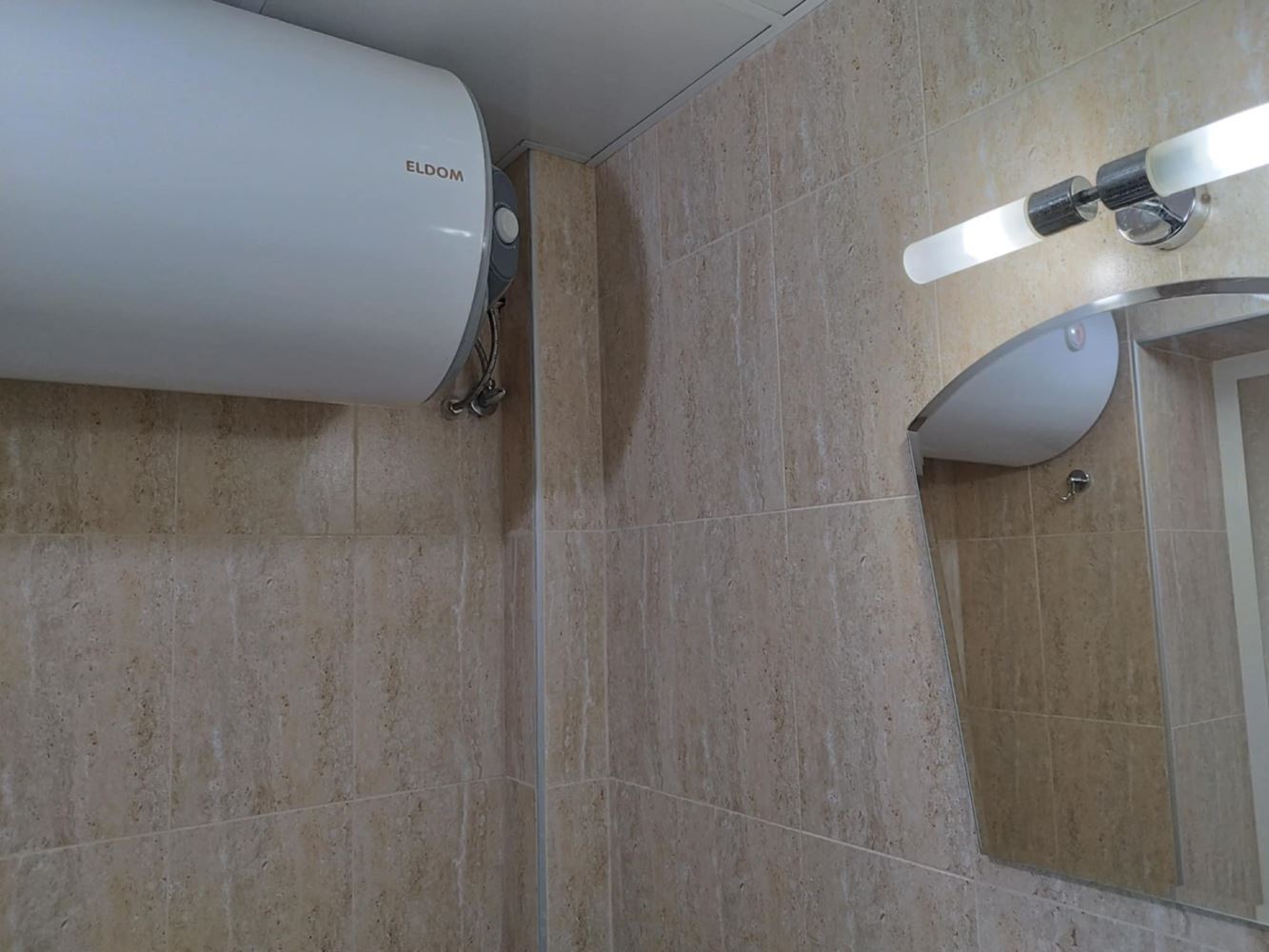 Центр, студия, юг, с мебелью и техникой-0 Център,гарсониера ,юг,обзаведена с мебели и техника - 0