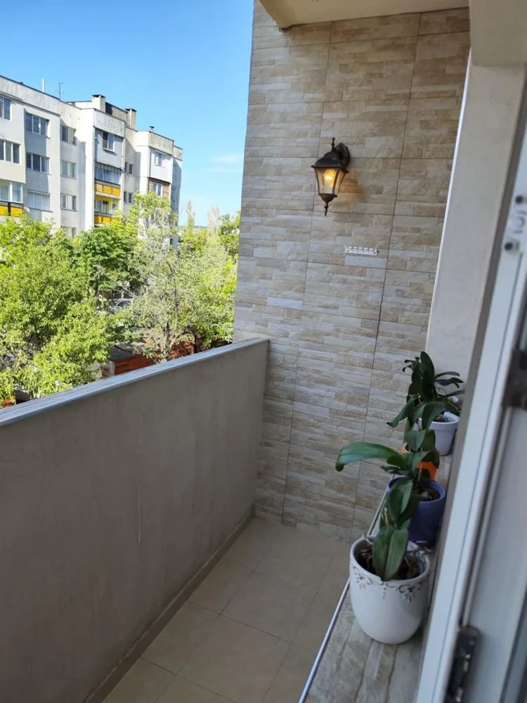 Gemütliche und komfortable Ein-Zimmer-Wohnung im Viertel von Sofia. Stoyan Zaimov-0 Уютен и комфортен двустаен апартамент в кв. Стоян Заимов - 0