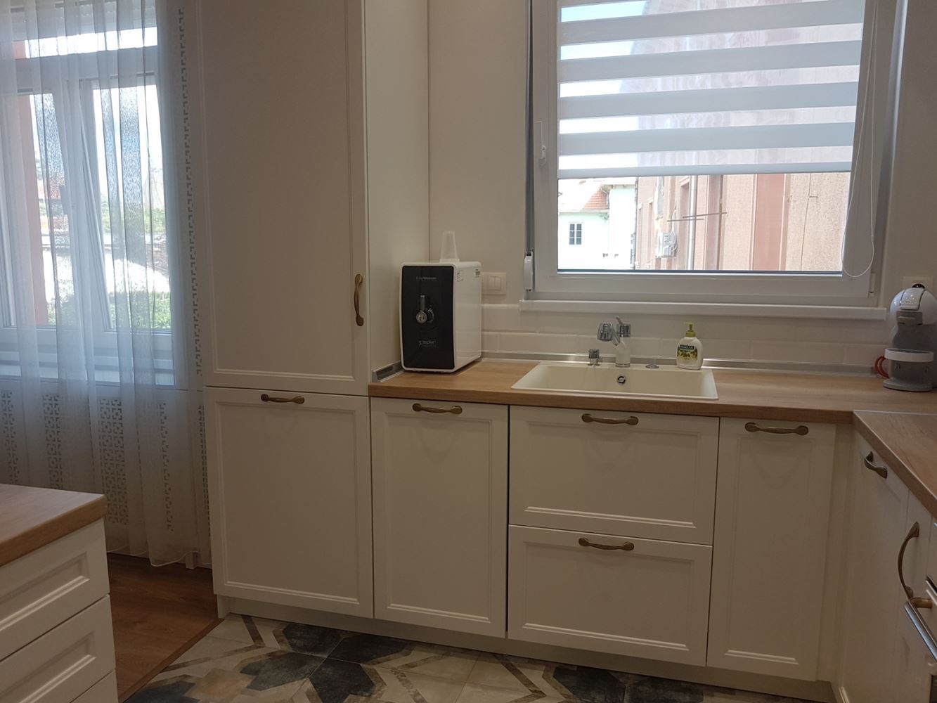 Ларго, стильная, полностью меблированная квартира с 1 спальней - 0 Ларго,стилен,напълно обзаведен апартамент с 1 спалня - 0