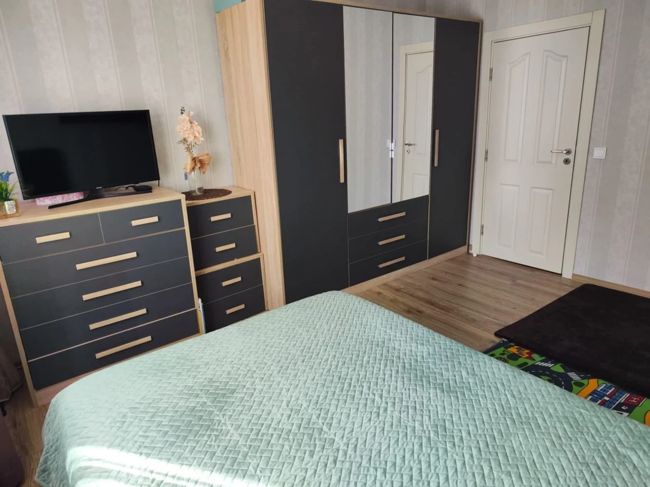 Gemütliche und komfortable Ein-Zimmer-Wohnung im Viertel von Sofia. Stoyan Zaimov-0 Уютен и комфортен двустаен апартамент в кв. Стоян Заимов - 0