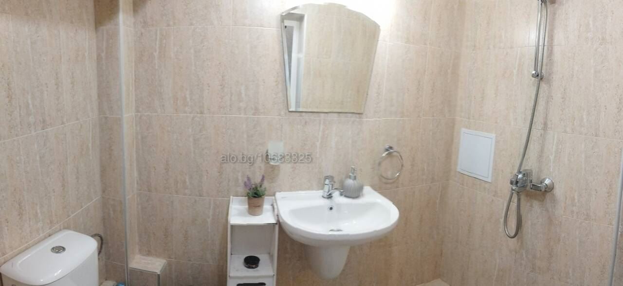 Центр, студия, юг, с мебелью и техникой-0 Център,гарсониера ,юг,обзаведена с мебели и техника - 0