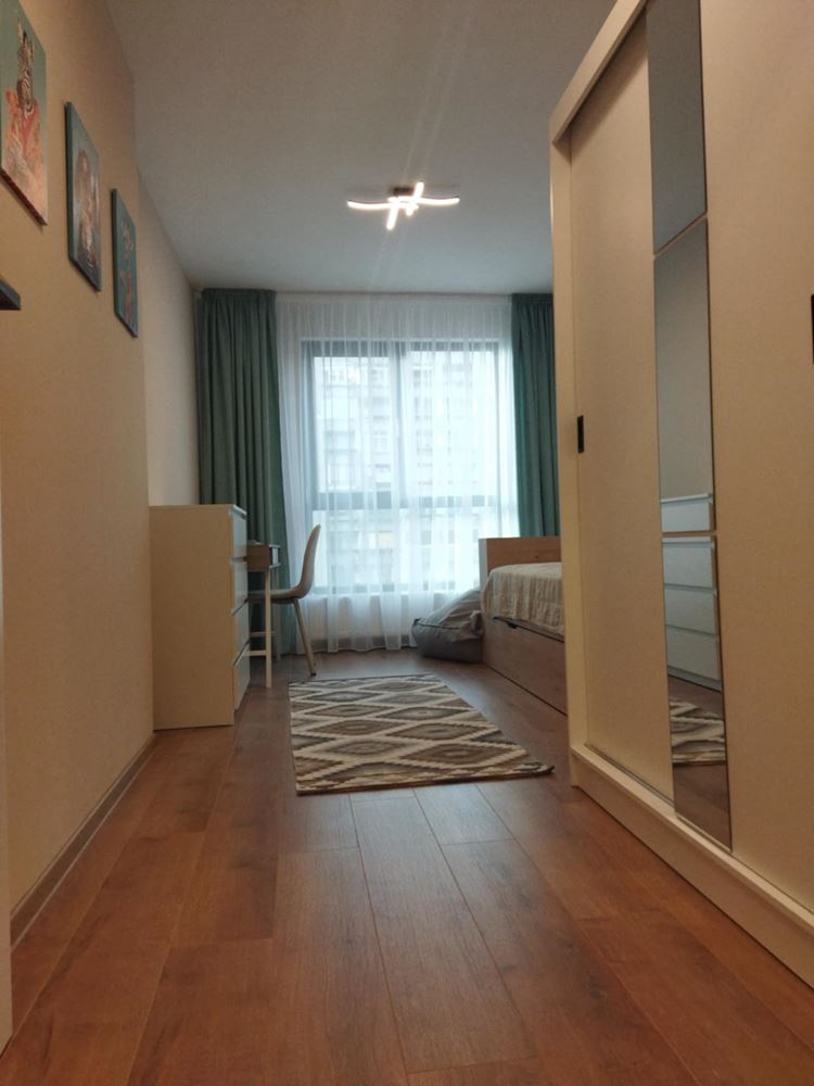 Център – дава под наем отличен, тристаен апартамент – Н. С. стилен, удобен, ТЕЦ,-0 Център - дава под наем отличен, тристаен апартамент - Н. С. стилен, удобен, ТЕЦ, - 0